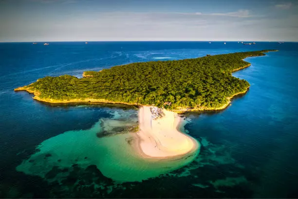 The 9-day Zanzibar luxury beach holiday tour package